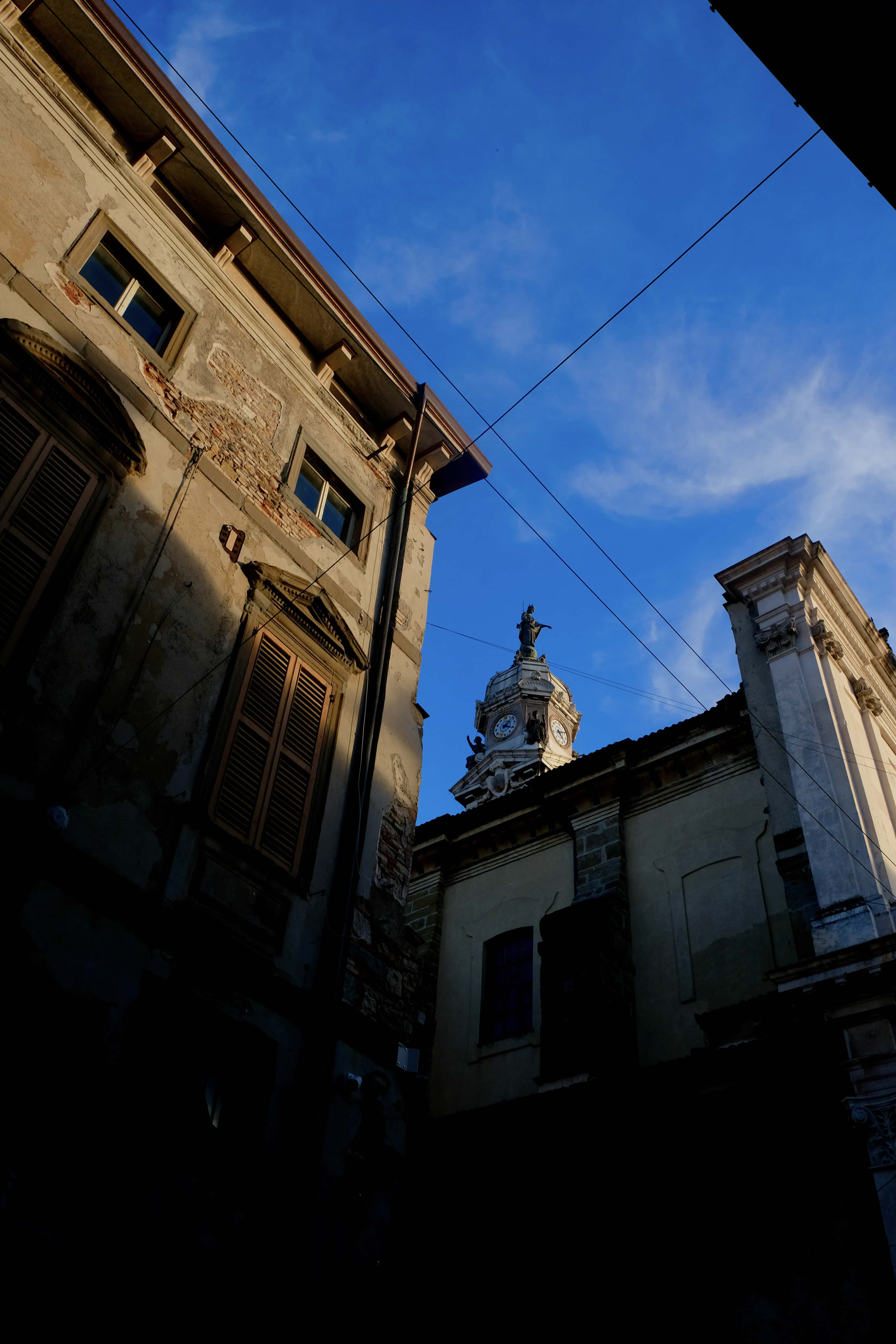contraste-bergamo-plonge-photo-photographe-poster-architecture-lombardie-italie-claire-favry