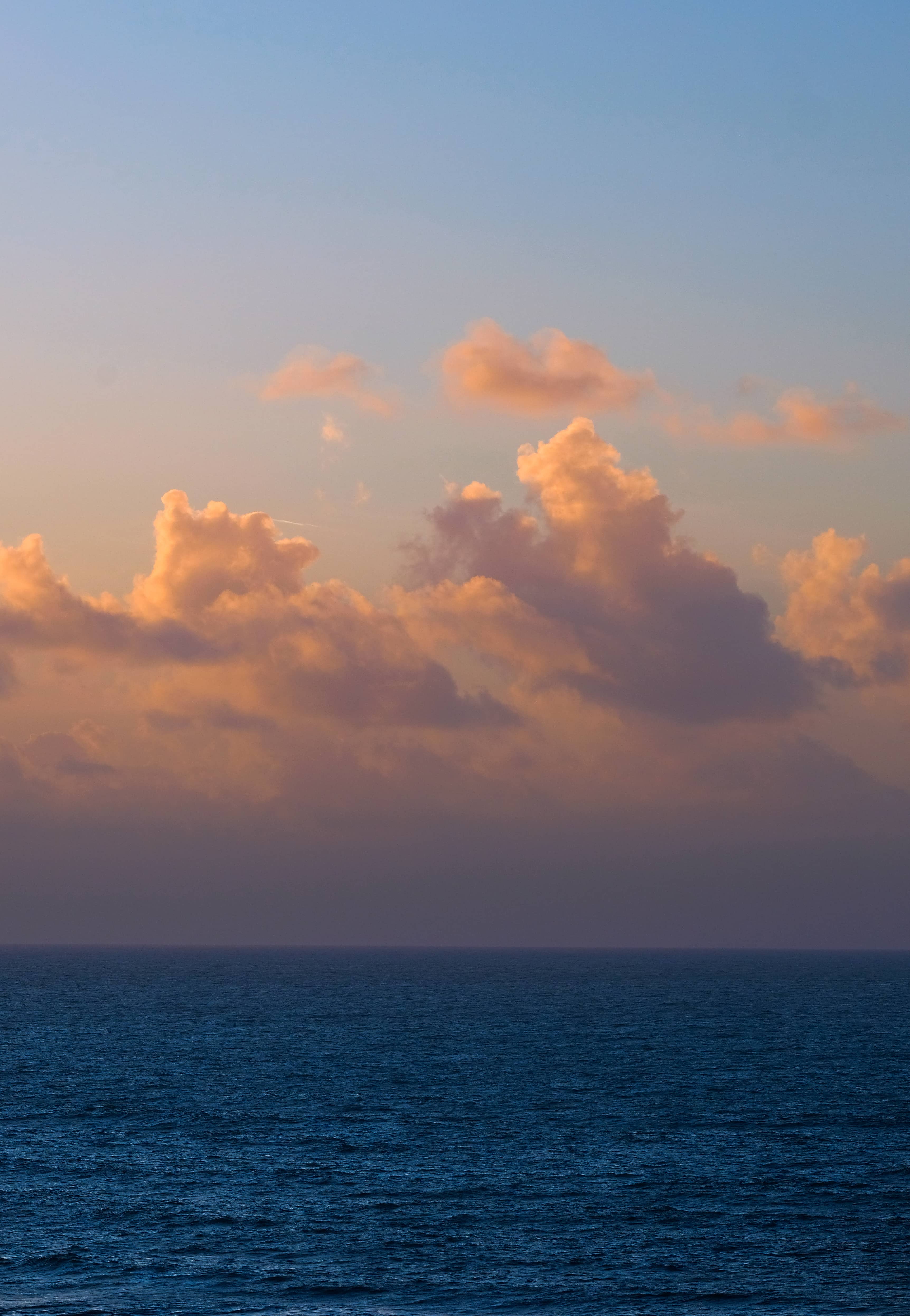 nuage-rose-douceur-du-soir-ocean-photographe-poster-pays-basque-biarritz-cote-claire-favry